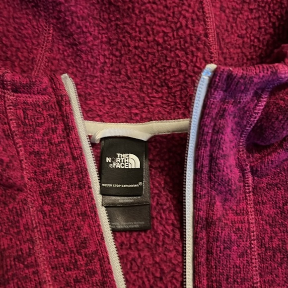 The North Face Fuchsia Half Zip - Picture 7 of 8